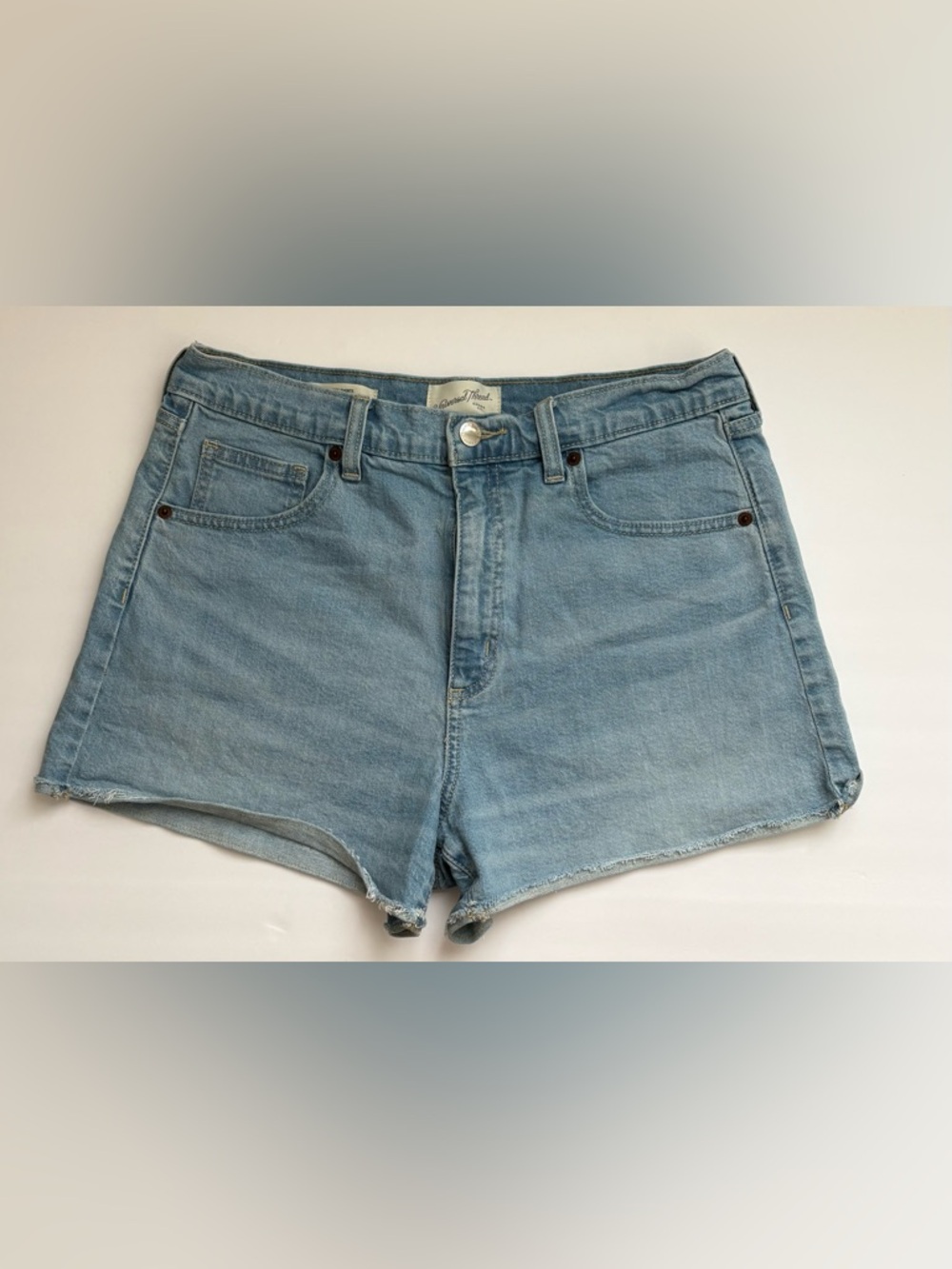 Universal Thread 90s Cutoff Denim Shorts Women’s Size 10 Light Wash High Rise